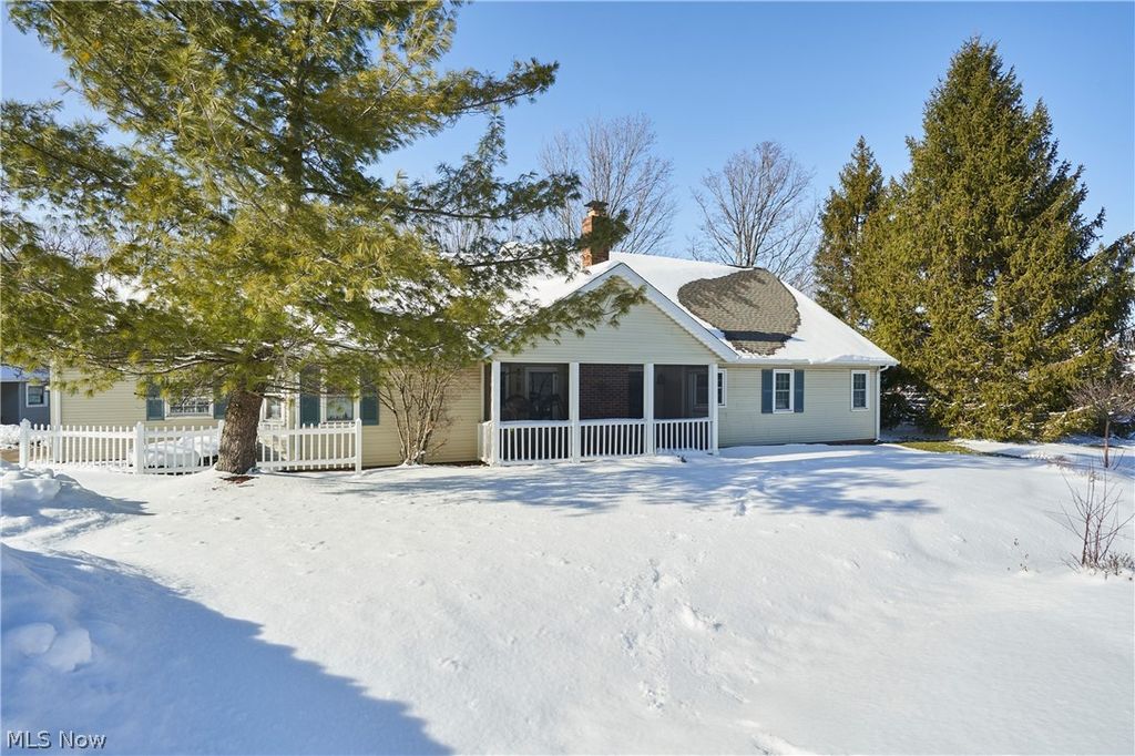 Photo of 1205 Mallard Pond Circle, Broadview Heights, OH 44147 (MLS # 5189466)