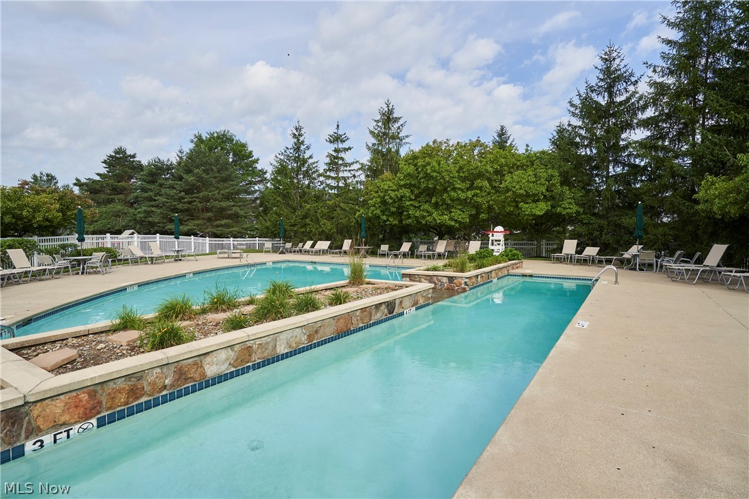 Macintosh Farms Condo 01 - Residential