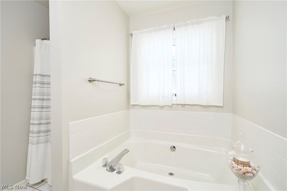 Macintosh Farms Condo 01 - Residential