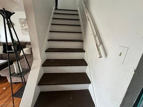 Tiny photo for 15914 Clearview Avenue, Cleveland, OH 44128 (MLS # 5239794)