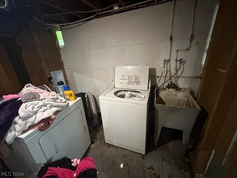Tiny photo for 15914 Clearview Avenue, Cleveland, OH 44128 (MLS # 5239794)