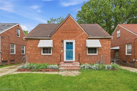 Photo of 13416 Crossburn Avenue, Cleveland, OH 44135 (MLS # 5215195)