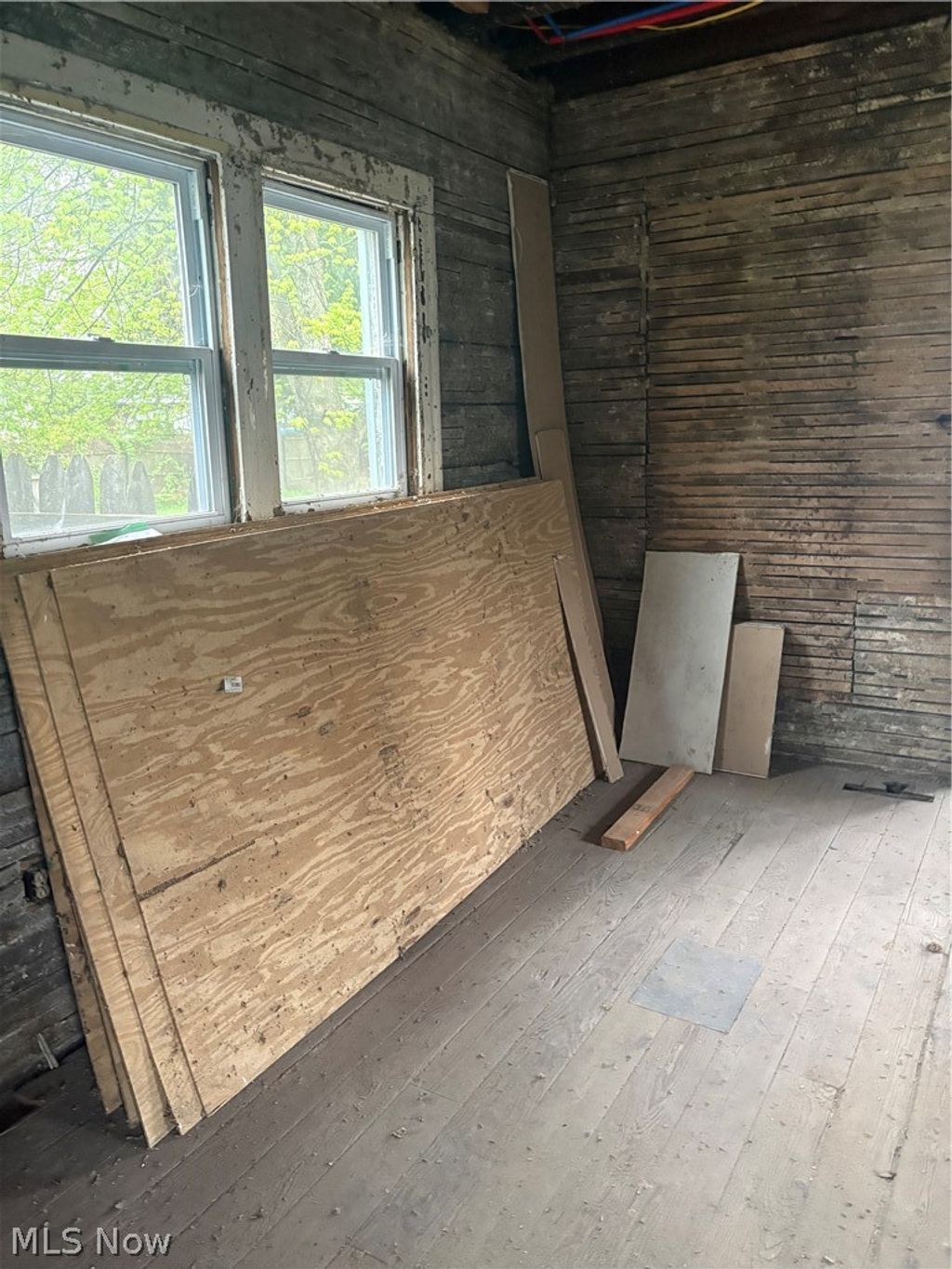 Photo of 889 Harbor Street, Conneaut, OH 44030 (MLS # 5205587)