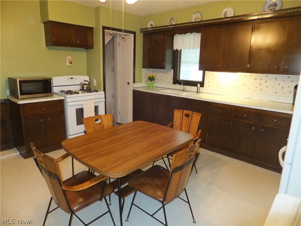 Memphis Village 02 - Residential