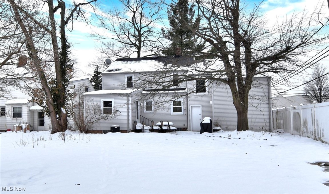 Lyndhurst Manor - Residential