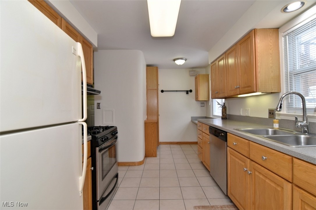 Lyndhurst Manor - Residential