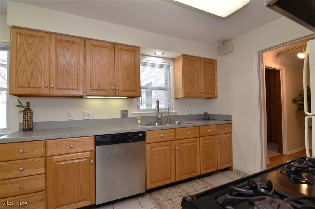 Lyndhurst Manor - Residential