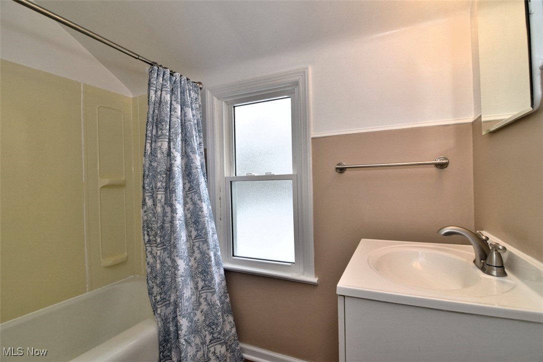 Lyndhurst Manor - Residential