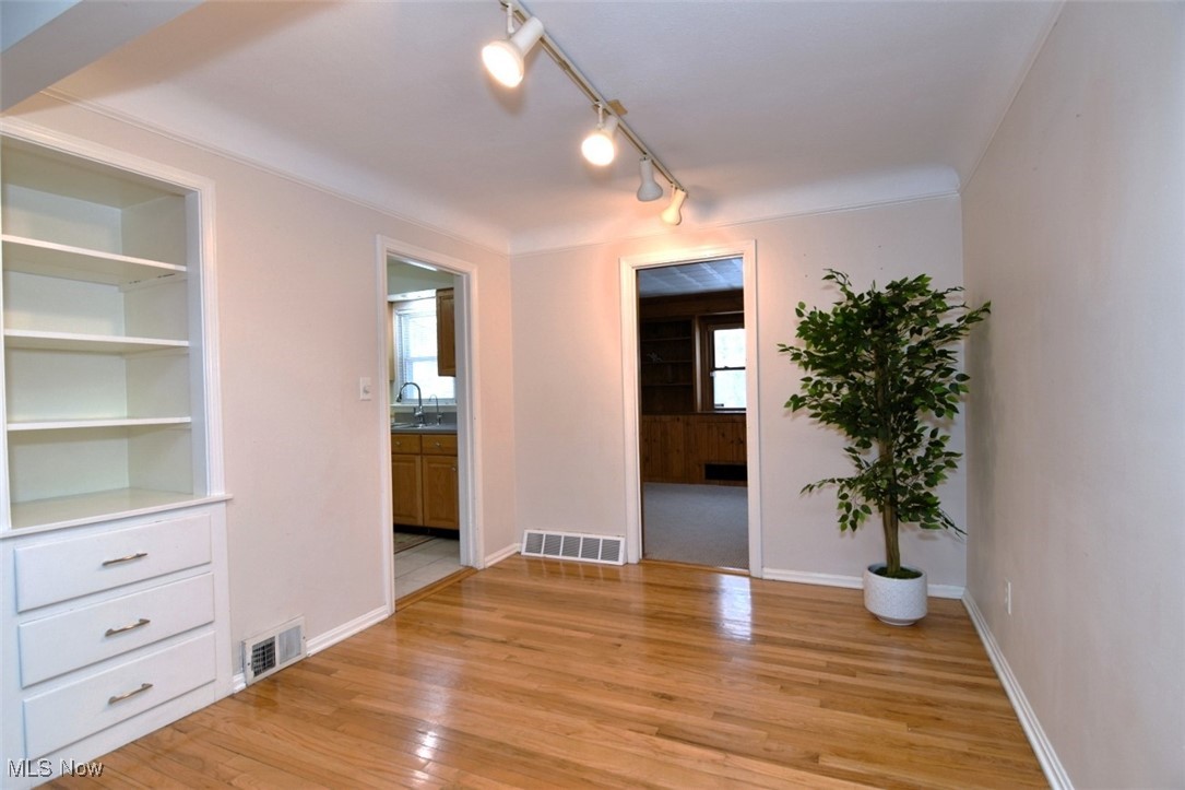 Lyndhurst Manor - Residential