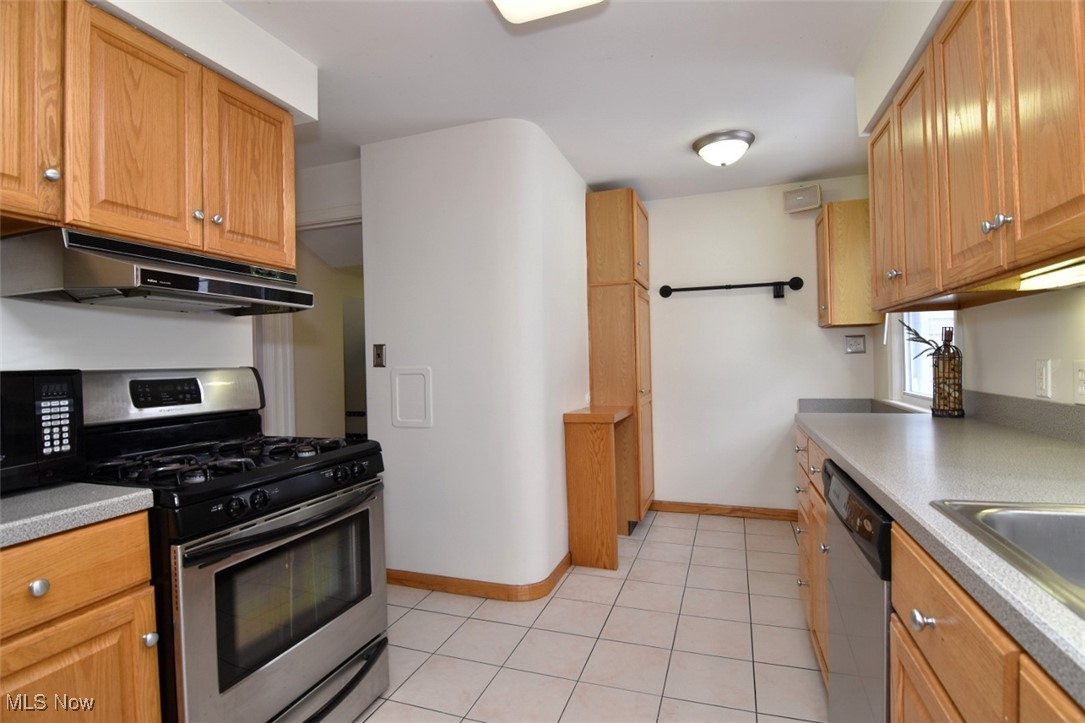 Lyndhurst Manor - Residential