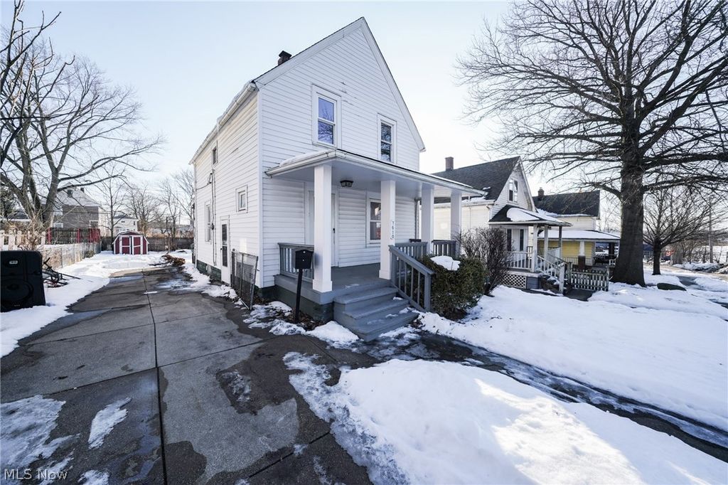 Photo of 7610 Rosewood Avenue, Cleveland, OH 44105 (MLS # 5186977)