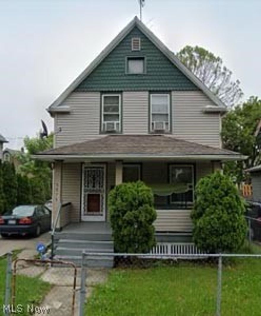 Cash flow property currently bringing in monthly rent of $736 and under month-to-month lease. Seller selling property as is.  Seller not interested in seller-financed deals at this time.