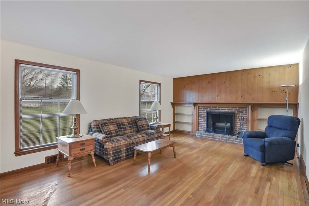 Photo of 25891 Chaucer Drive, Westlake, OH 44145 (MLS # 5177558)