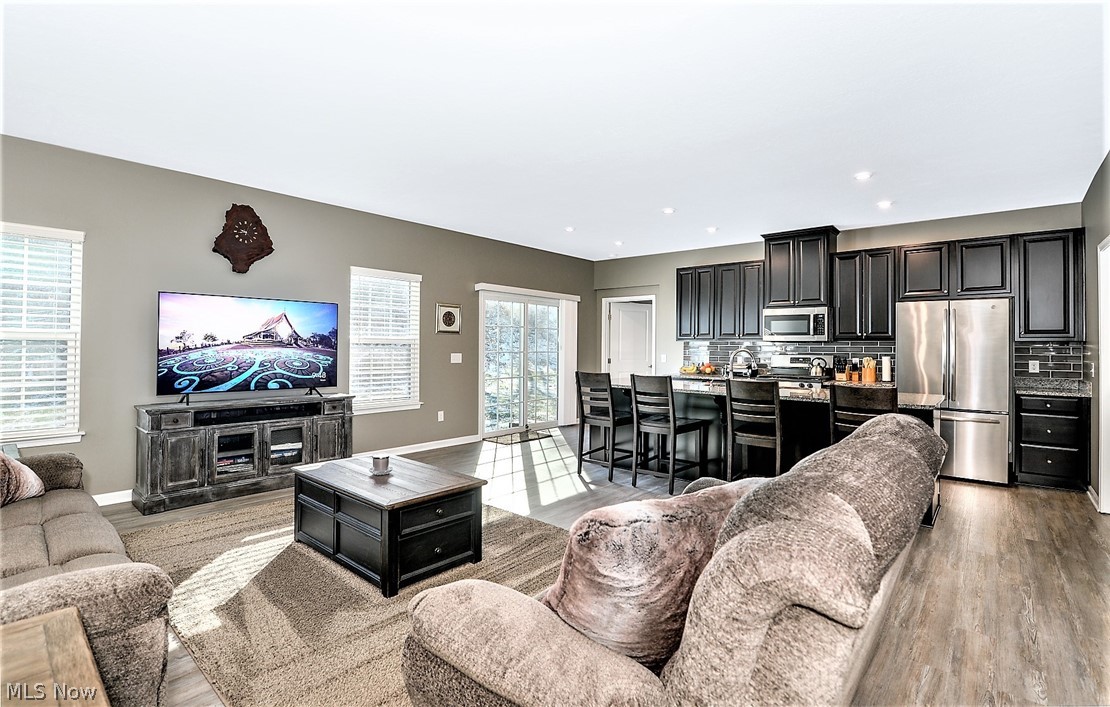 Lakes/Green #3 - Residential