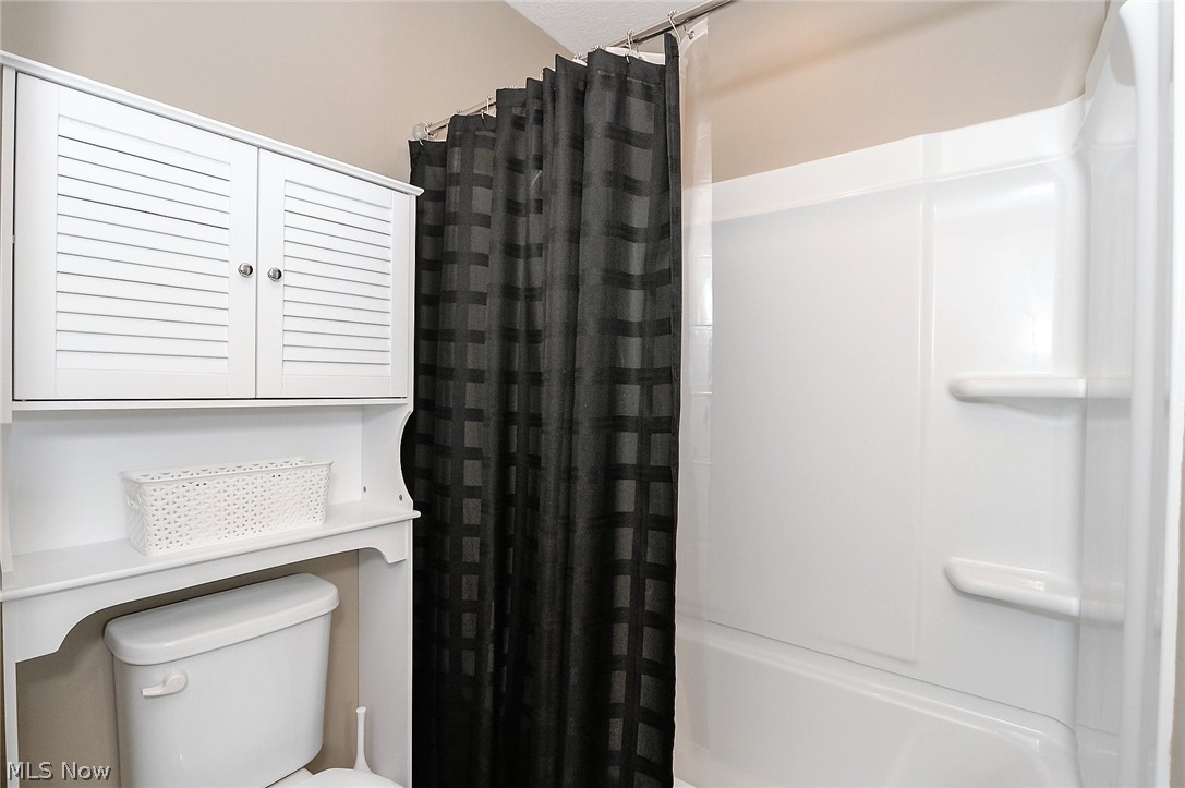 Lakes/Green #3 - Residential