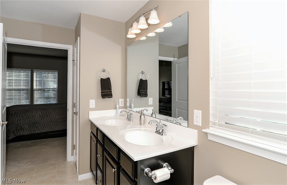 Lakes/Green #3 - Residential