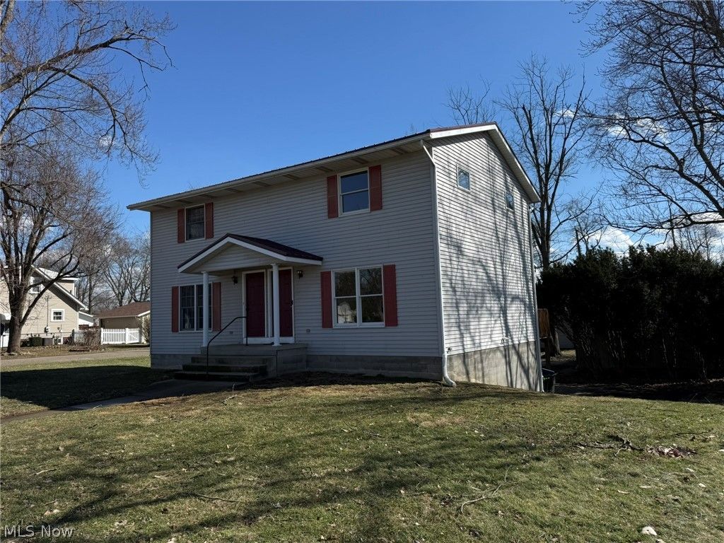 Photo of 604 Harger Street, Dover, OH 44622 (MLS # 5189202)