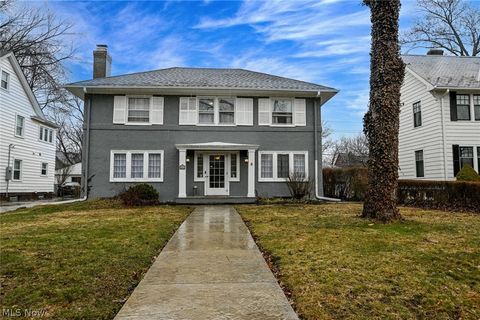 2927 Huntington Road Shaker Heights OH 44120