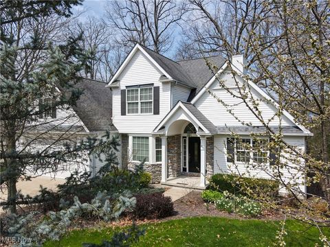 815 Woodbridge Trail Sagamore Hills OH 44067