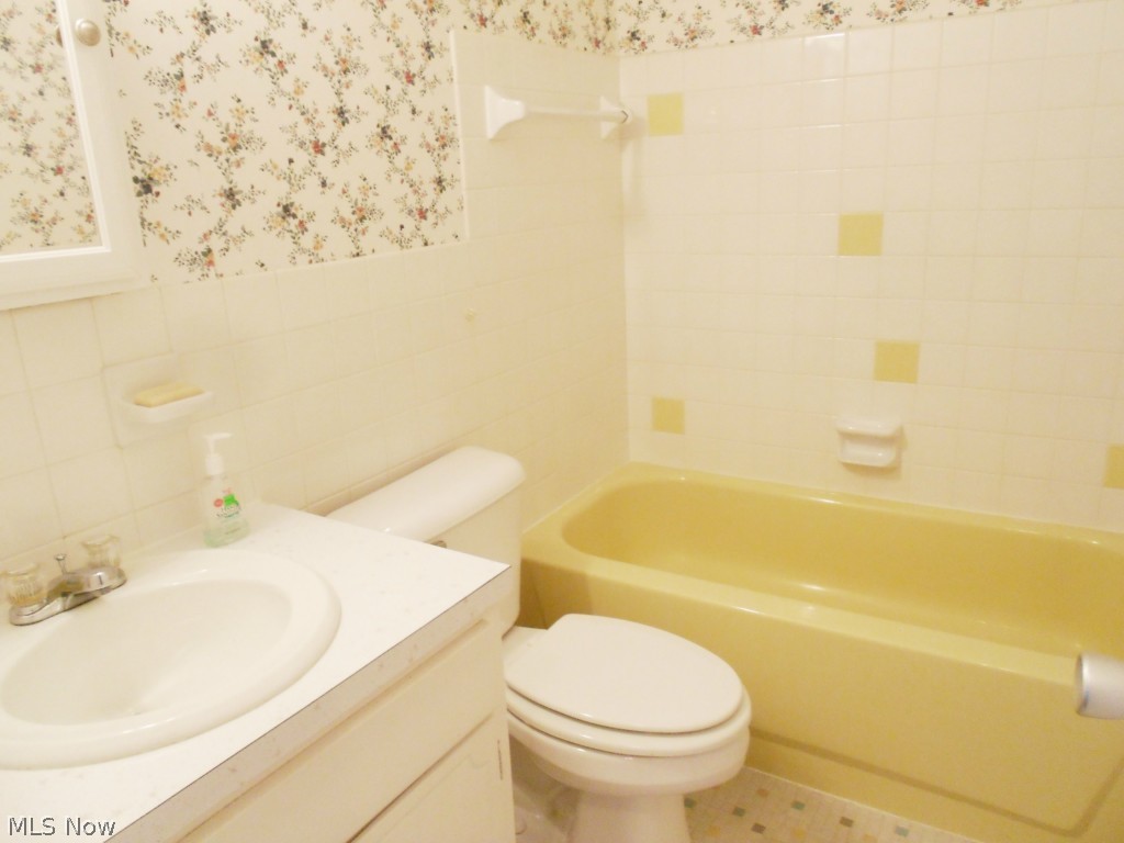 Silver Lake Towers - Residential