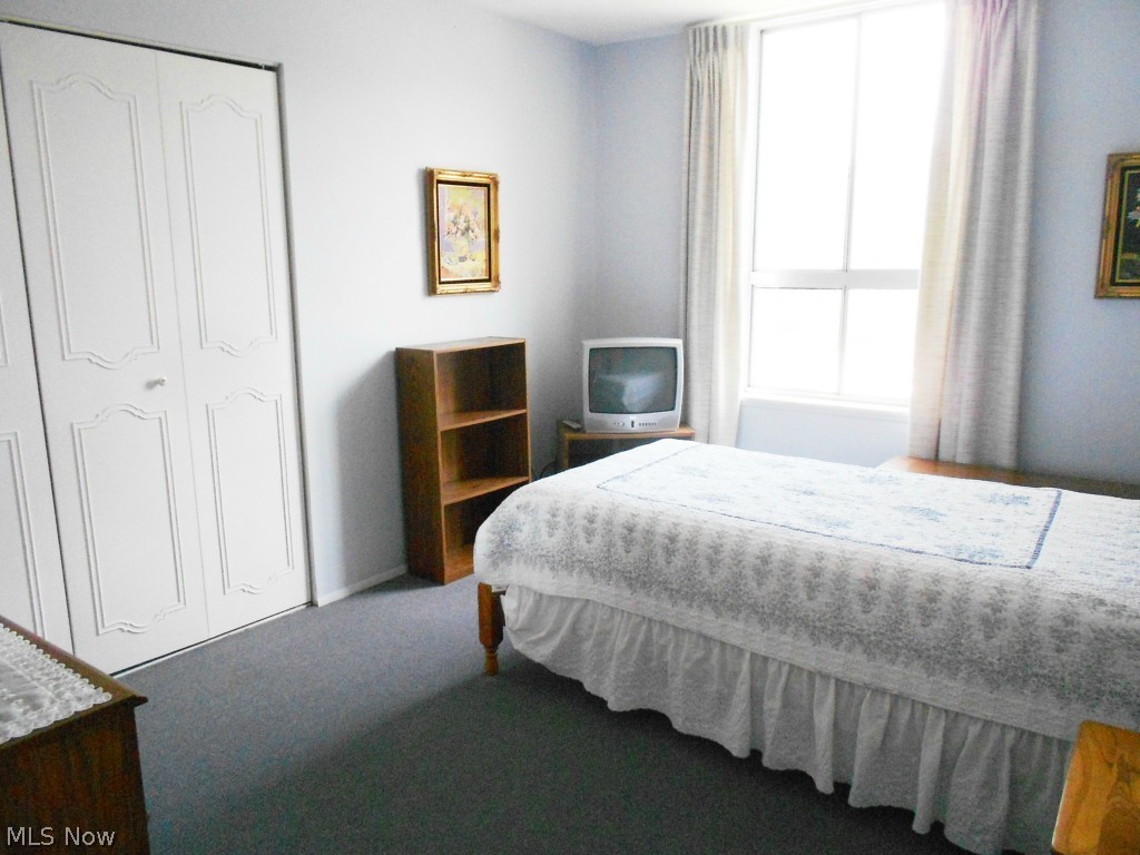 Silver Lake Towers - Residential