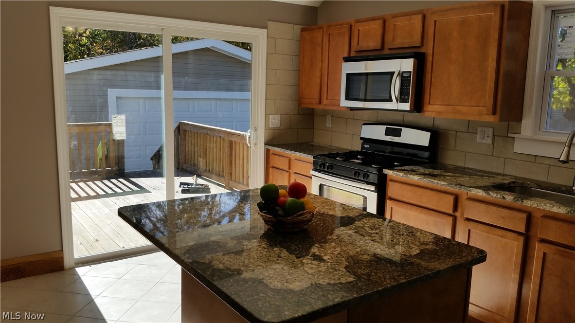 James M Hoyts - Residential