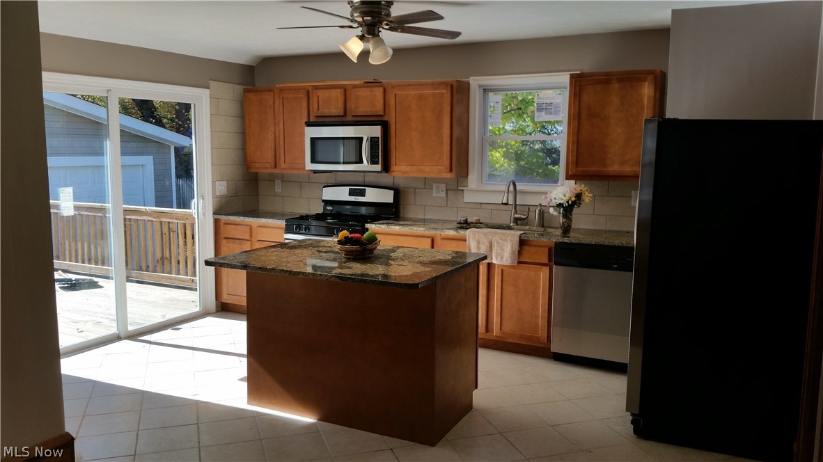 James M Hoyts - Residential