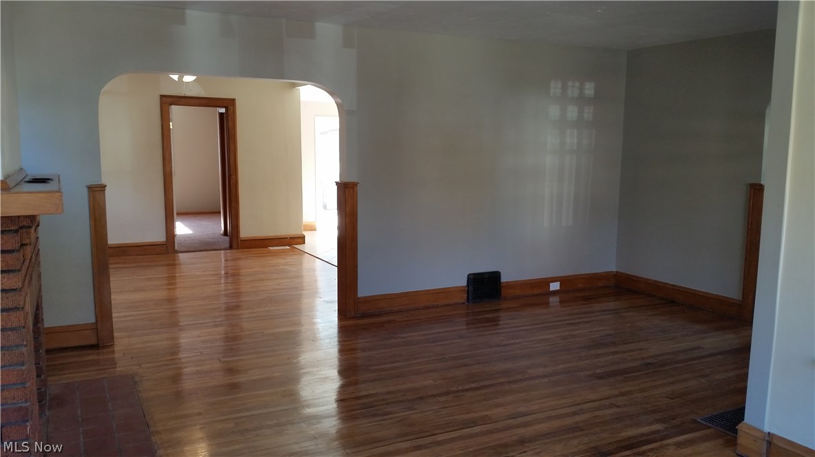 James M Hoyts - Residential