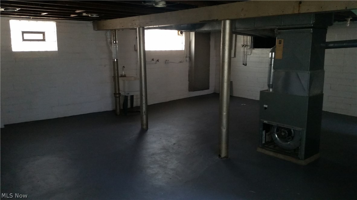 James M Hoyts - Residential