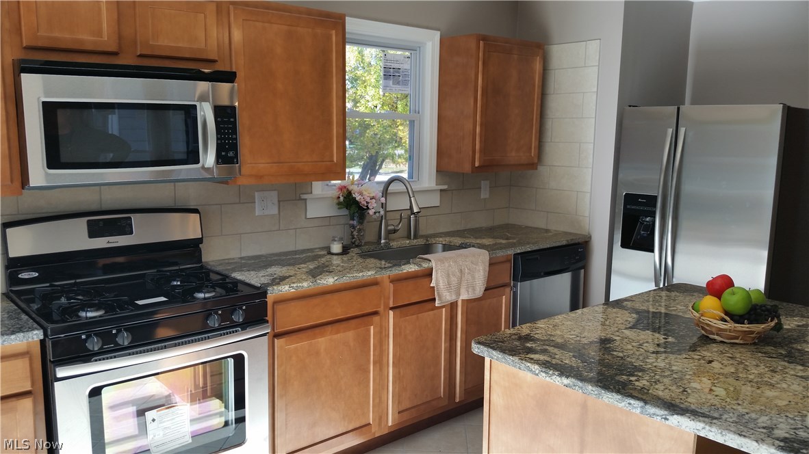 James M Hoyts - Residential