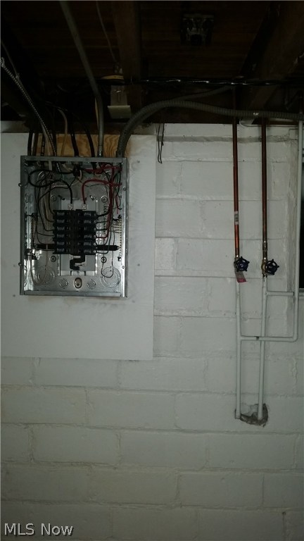 James M Hoyts - Residential