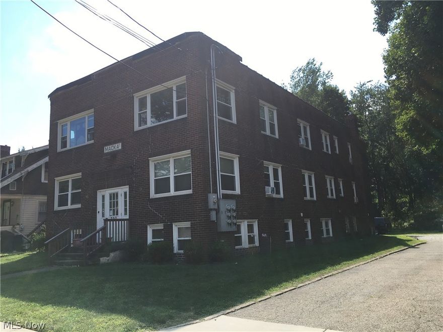 This well- maintained one bedroom one bath is everything you need! Updated, quiet, garden level, and off street parking. Don't miss out!

All applications completed online. Credit, criminal, civil, eviction, and employment checks conducted.