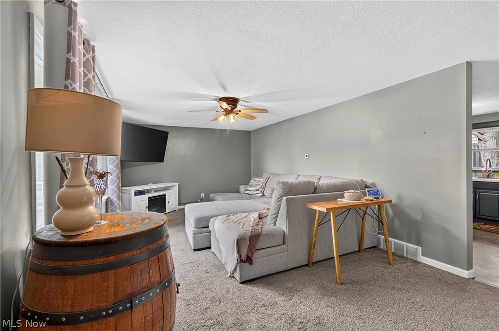 Photo of 119 Pershing Avenue SE, North Canton, OH 44720 (MLS # 5226688)