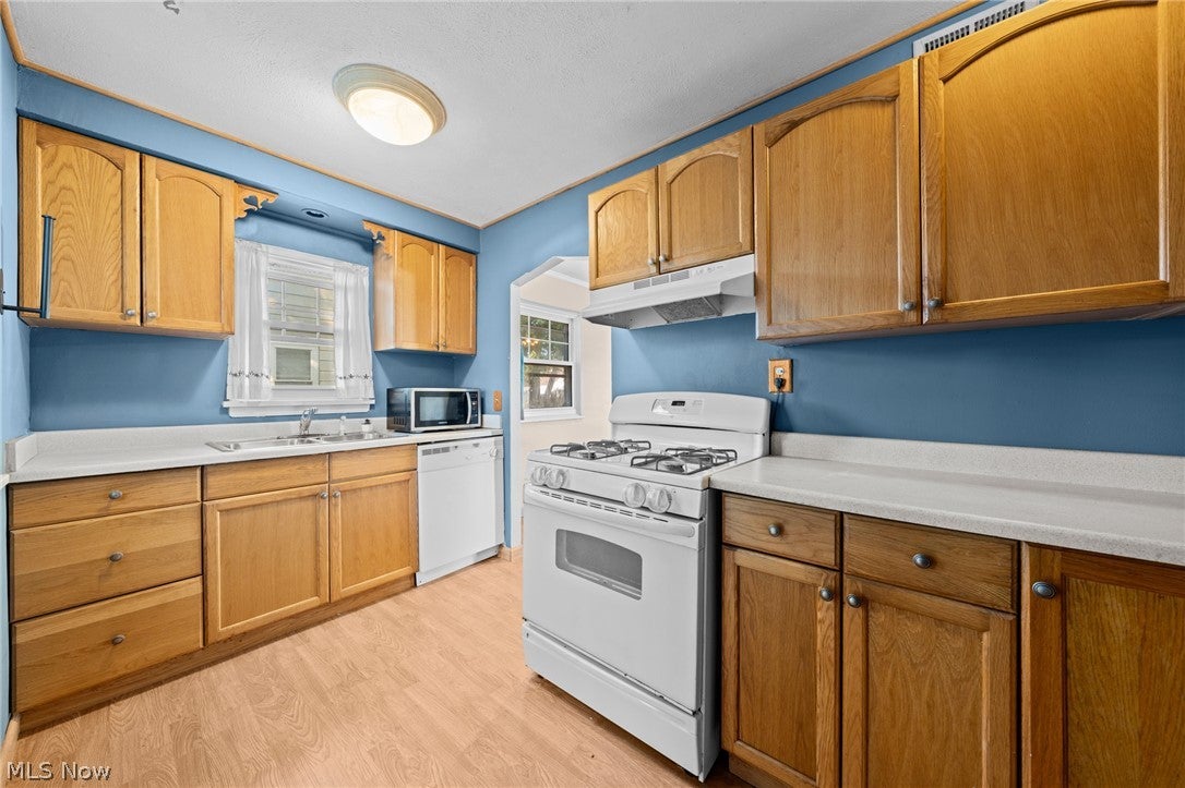 4382 W 189th Street