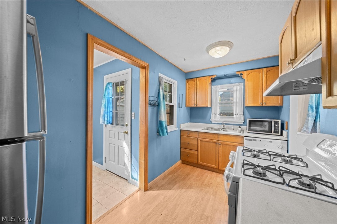 4382 W 189th Street