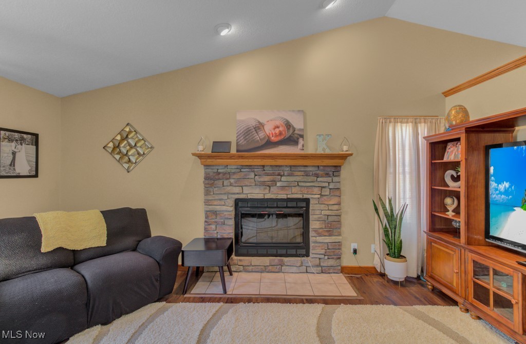 11 Alleghany Trail, Malvern, Ohio image 5