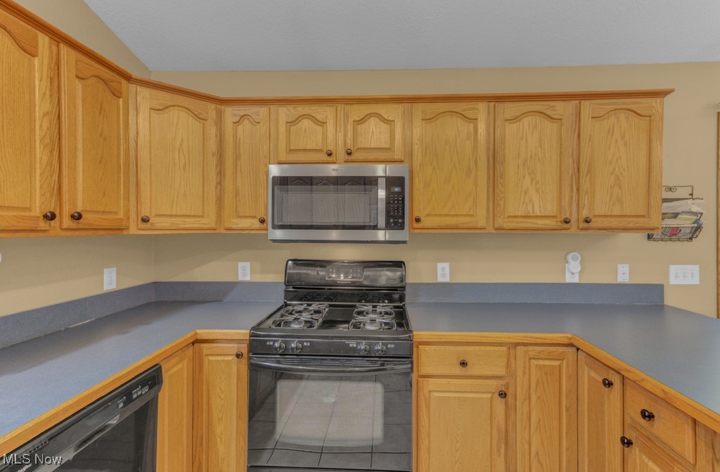11 Alleghany Trail, Malvern, Ohio image 12