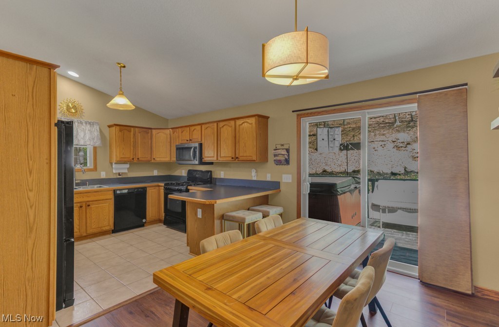 11 Alleghany Trail, Malvern, Ohio image 14