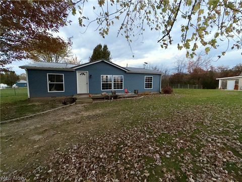 Photo of 10150 County Rd 12, Corning, OH 43730 (MLS # 5190524)