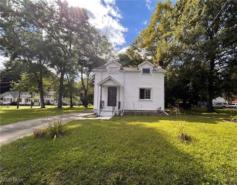 Homes For Sale - 3872 Main Street<br/> Mineral Ridge, OH 44440