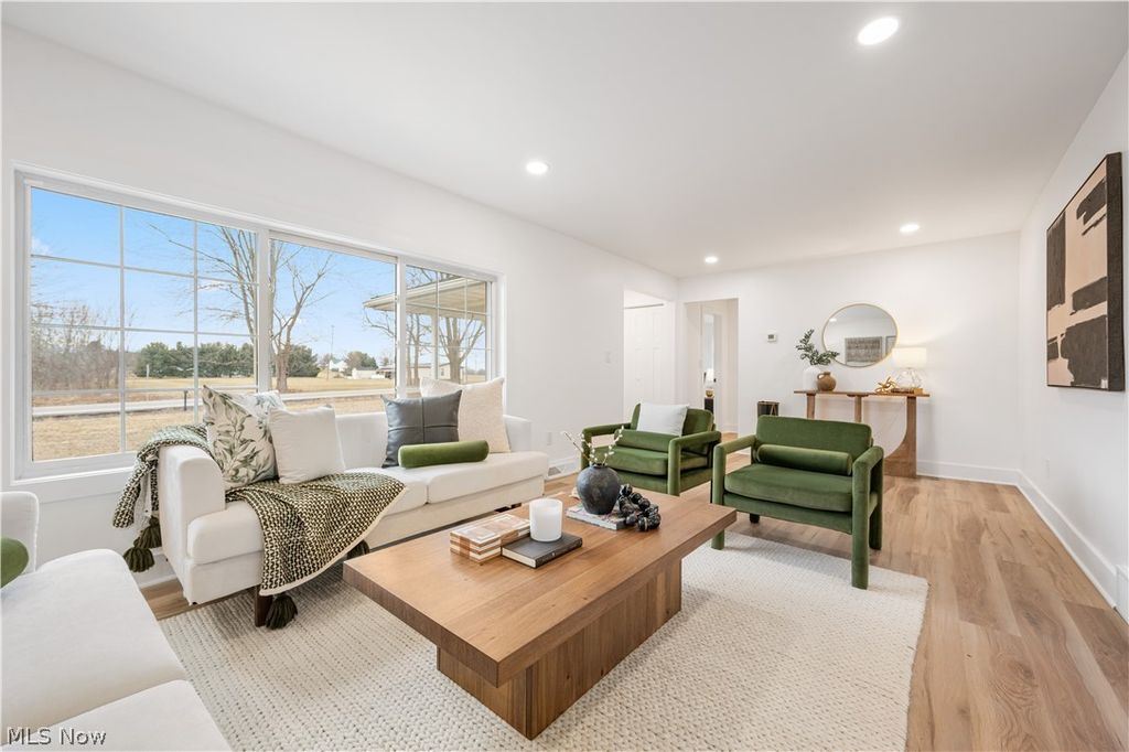 Photo of 15938 W South Range Road, Salem, OH 44460 (MLS # 5190323)