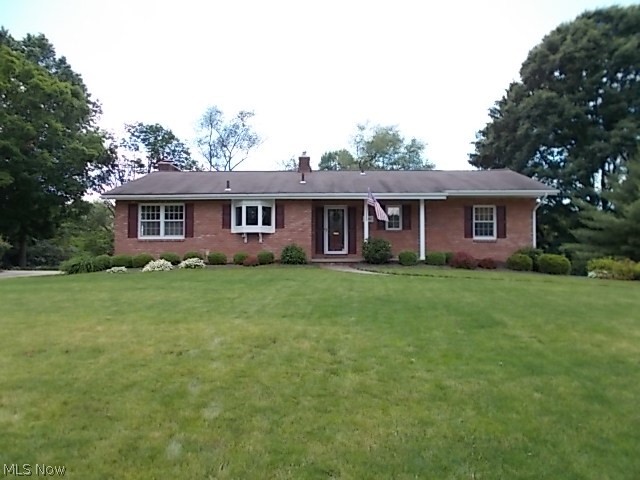 This is a natural for the ranch minded family.Enjoy the comfort of this 3/4 bedroom home that offers an entertainment sized living room with beautiful hardwood floors,wood burning fireplace and slider/french doors leading out to the deck overlooking the in ground pool. You will want to spend time cooking in this updated kitchen with stainless steel appliances, Cambria countertops and plenty of cabinetry. The master bedroom has a private bath and each bedroom has ample closet and storage space.The lower level Recreation room is perfect for year round gatherings. Whether you're spending countless outdoor hours in this well maintained back yard and lovely heated pool or reading a good book by the wood burning fireplace. Updates include * zoned system furnace* 200 AMP electrical service* Central Air 2017 * Custom made Drapes in Living room* Cambria Countertops * Refinished Hardwood floors *
Square footage does not include lower level walk-out. Contingent on release of prior contract!