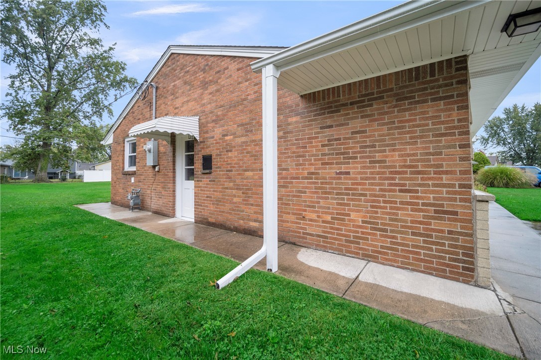 6132 Cedarwood Road, Mentor, Ohio image 30