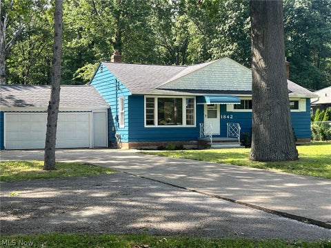 Tiny photo for 1842 Columbia Road, Westlake, OH 44145 (MLS # 5240754)