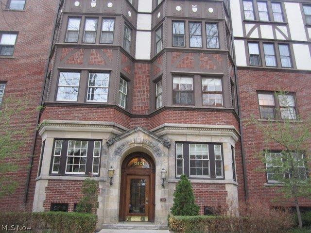 Moreland Courts Condo - Residential