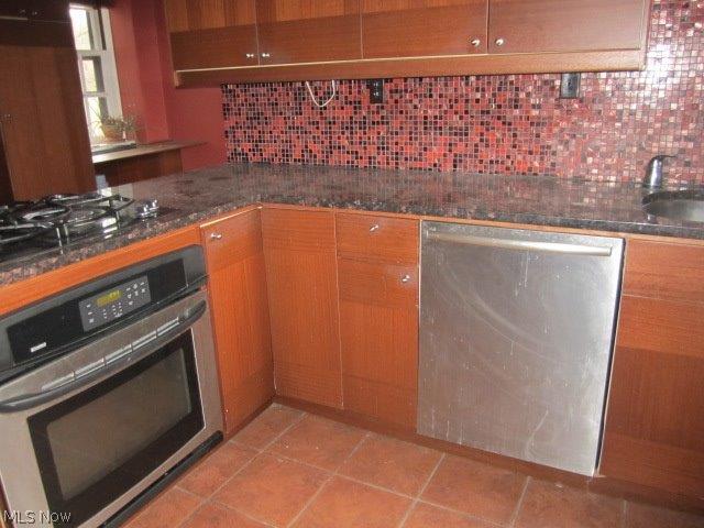 Moreland Courts Condo - Residential