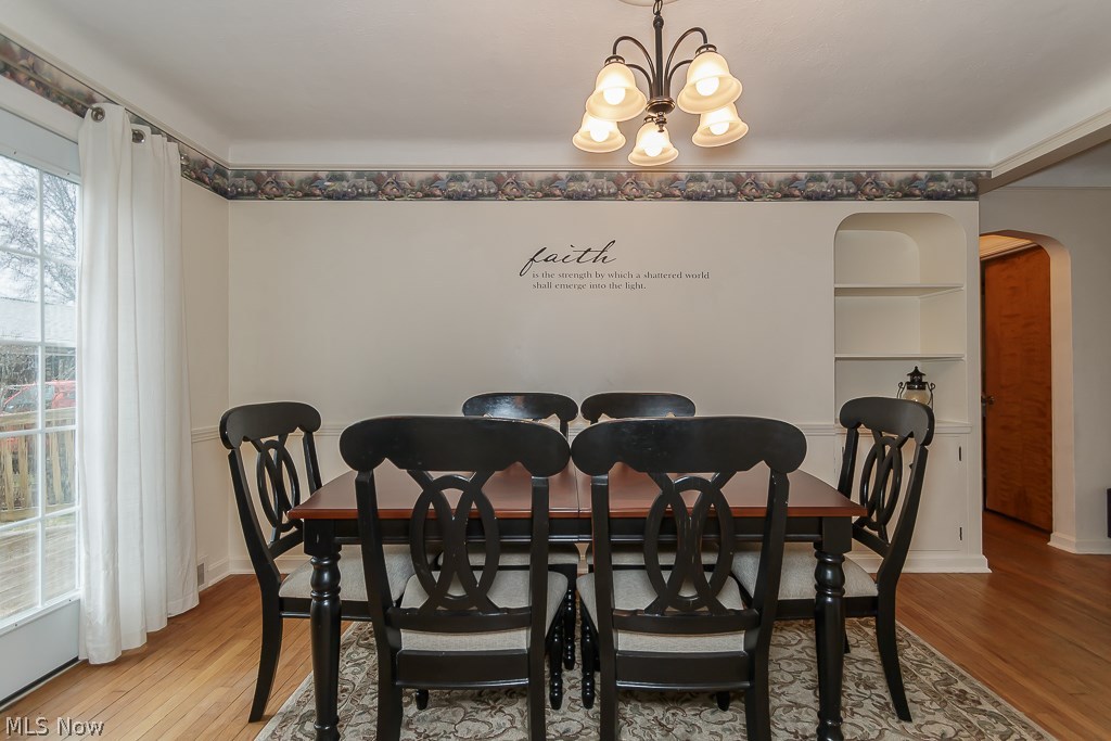 Broadfield 02/W H Teller - Residential