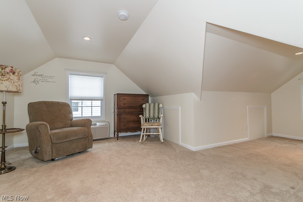 Broadfield 02/W H Teller - Residential