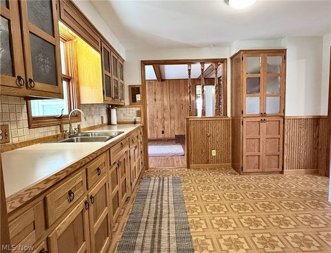 Tiny photo for 3194 Beaumont Avenue NW, Massillon, OH 44647 (MLS # 5189997)