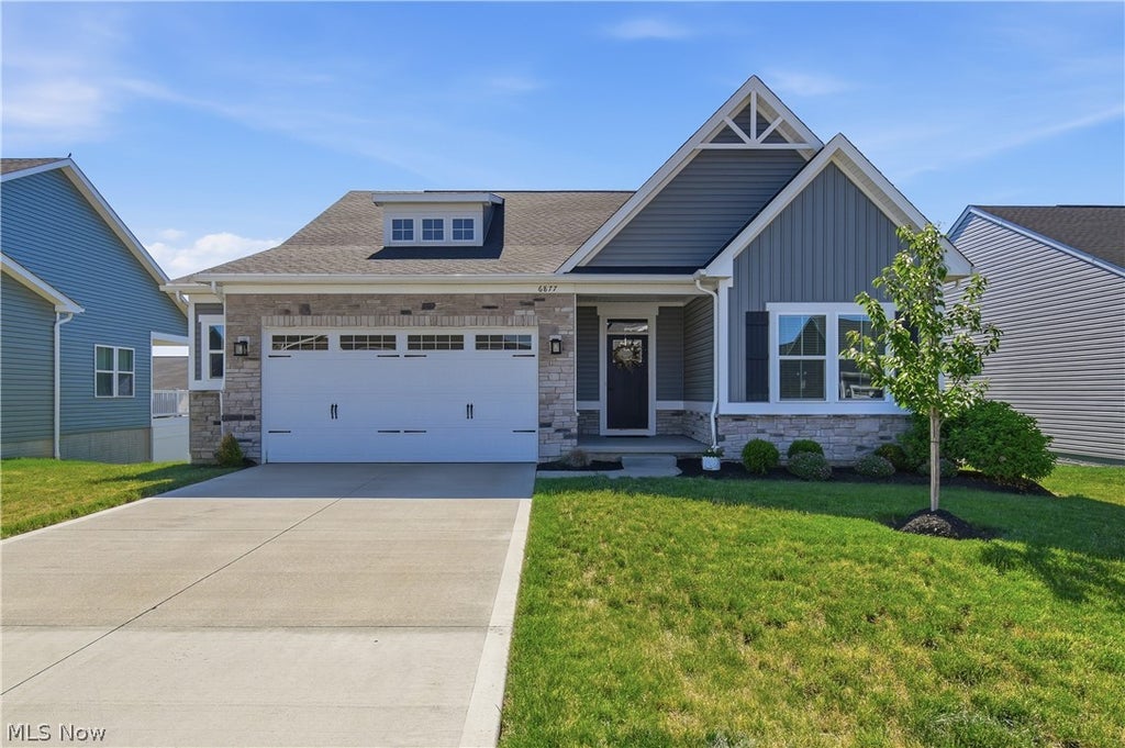 Photo of 6877 Harrington Court Avenue NE, Canton, OH 44721 (MLS # 5219343)